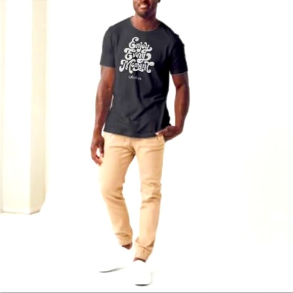 T-Shirt enjoy every moment all sizes yolo inc - Picture 2 of 4